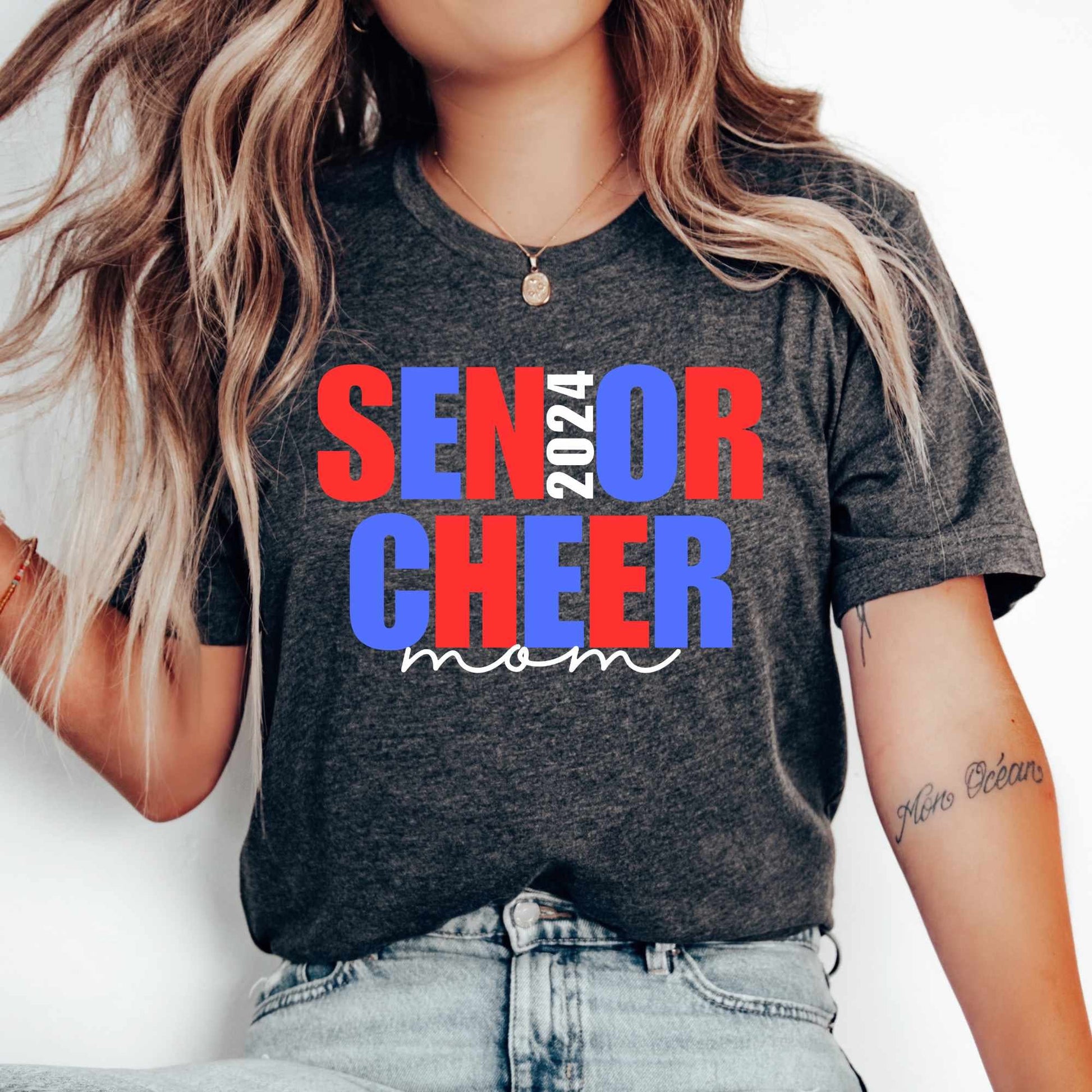 Senior Cheer Mom Shirt Class of 2025 Mama T-Shirt Cheerleading Gifts Cheer Mama Senior Mama Tee Senior Season Sport Mom Senior Gift for Mom