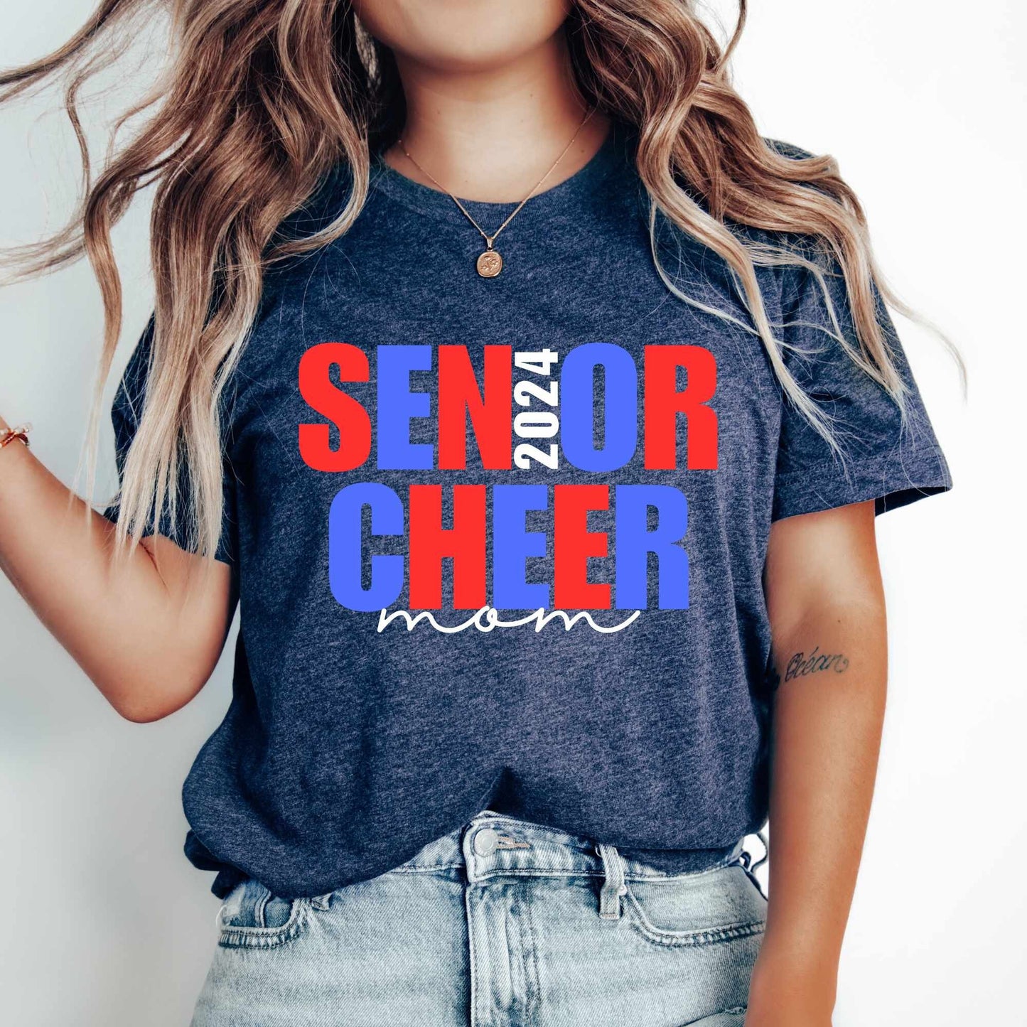 Senior Cheer Mom Shirt Class of 2025 Mama T-Shirt Cheerleading Gifts Cheer Mama Senior Mama Tee Senior Season Sport Mom Senior Gift for Mom